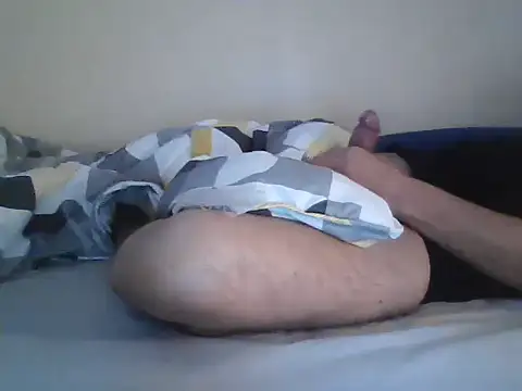 Snapshot of a5ar5rooooov chatting on 03/08/26, 06:17 a5ar5rooooov online show from 03/08/26, 06:17