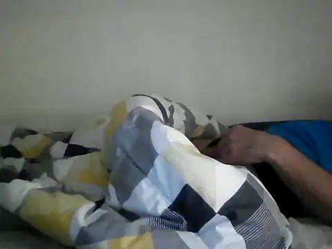 Snapshot of a5ar5rooooov chatting on 04/15/26, 06:48 a5ar5rooooov online show from 04/15/26, 06:48