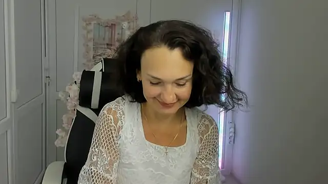 Snapshot of OliviaKateee chatting on 06/26/26, 06:07 OliviaKateee online show from 06/26/26, 06:07