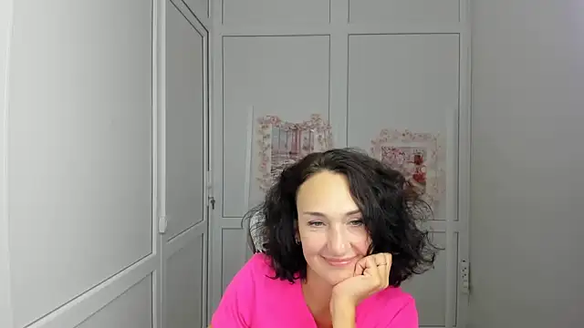 Snapshot of OliviaKateee chatting on 07/13/26, 12:19 OliviaKateee online show from 07/13/26, 12:19