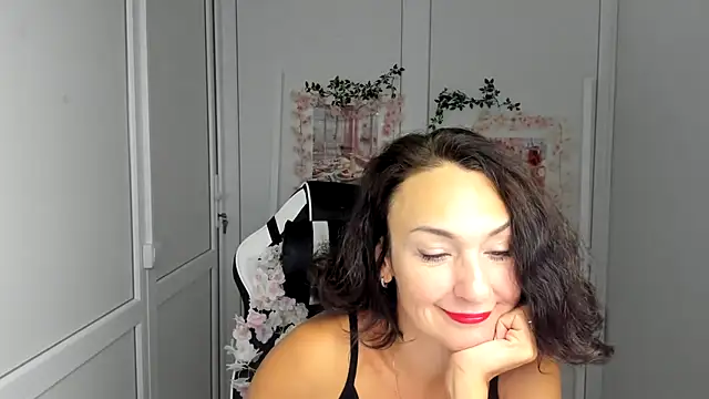 Snapshot of OliviaKateee chatting on 08/07/26, 05:53 OliviaKateee online show from 08/07/26, 05:53