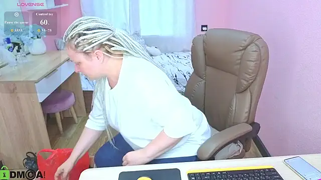 Snapshot of Ammy_Soon chatting on 07/28/26, 01:12 Ammy Soon online show from 07/28/26, 01:12