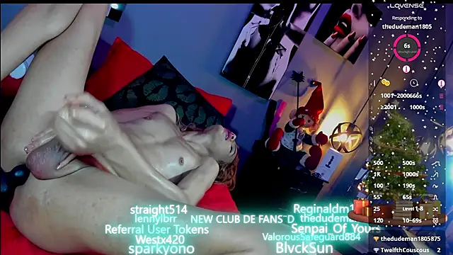 Snapshot of love_amor_ chatting on 12/19/24, 08:13 love amor  online show from 12/19/24, 08:13