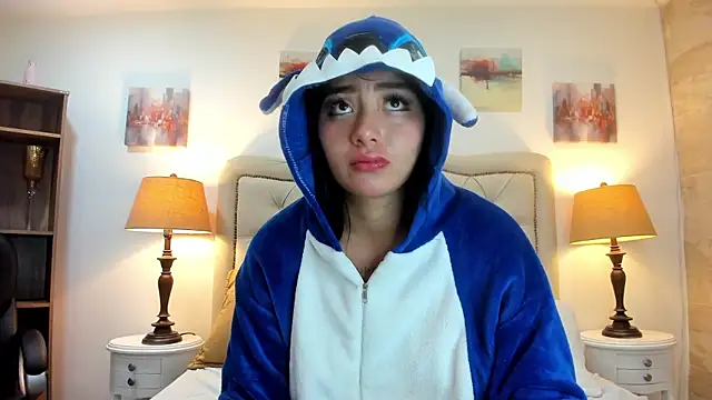 Luna black19 online show from 07/10/26, 12:41