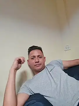 Snapshot of latin_boyxxx1 chatting on 07/06/26, 07:27 latin boyxxx1 online show from 07/06/26, 07:27