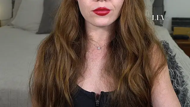 Snapshot of leverageurassets chatting on 03/24/26, 10:37 leverageurassets online show from 03/24/26, 10:37