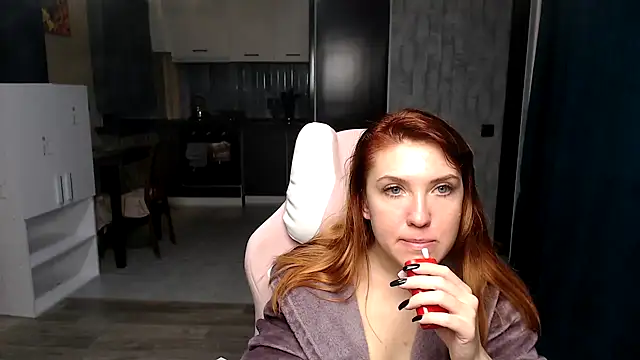 Reginasmilee online show from 10/06/25, 01:58