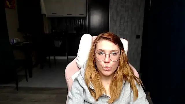 Reginasmilee online show from 11/20/25, 02:06