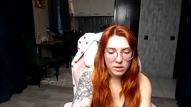 Reginasmilee online show from 03/25/26, 04:29