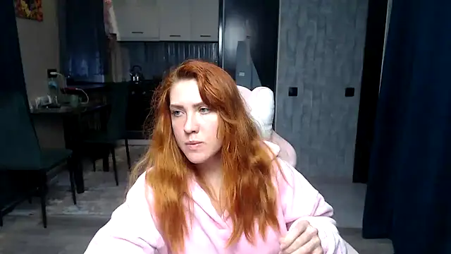 Reginasmilee online show from 04/10/26, 02:44