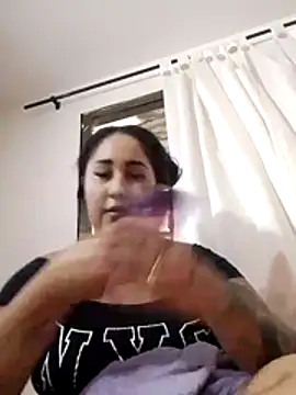 Valentina Tilly online show from 07/16/26, 03:29