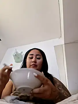 Valentina Tilly online show from 07/28/26, 05:12