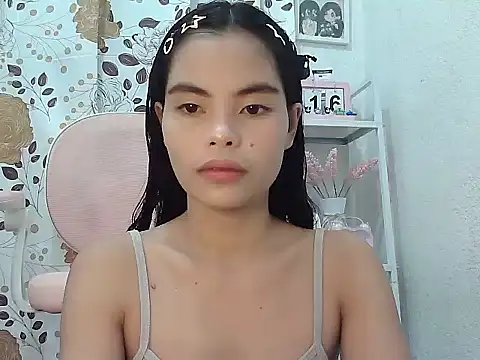 Snapshot of urprettyjane4u chatting on 07/15/26, 11:43 urprettyjane4u online show from 07/15/26, 11:43