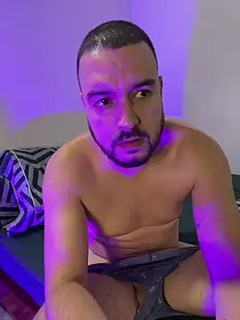 Nicola D Angelo online show from 07/18/26, 10:24