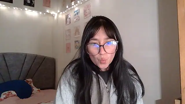Zui Luh online show from 07/14/26, 04:17