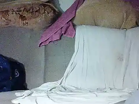 Snapshot of GariQNight chatting on 12/13/24, 03:27 GariQNight online show from 12/13/24, 03:27