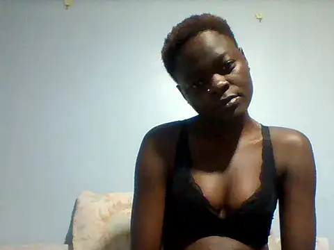 Snapshot of Mary_Leenie chatting on 06/28/26, 12:05 Mary Leenie online show from 06/28/26, 12:05