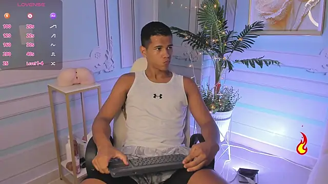 Noah sexhotty online show from 06/25/26, 02:33