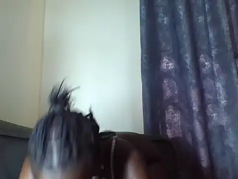 Snapshot of Thick_Me- chatting on 07/20/26, 10:39 Thick Me- online show from 07/20/26, 10:39