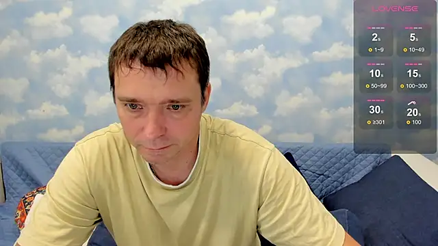 Snapshot of MenyCooper chatting on 07/31/26, 03:06 MenyCooper online show from 07/31/26, 03:06