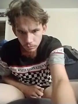 Snapshot of Rain13_Lil-if56 chatting on 12/20/25, 07:37 Rain13 Lil-if56 online show from 12/20/25, 07:37