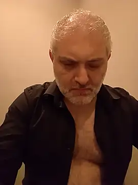 Snapshot of Alessio8000 chatting on 06/29/26, 11:05 Alessio8000 online show from 06/29/26, 11:05
