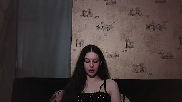 ElinoreHuxman online show from 07/03/26, 12:22