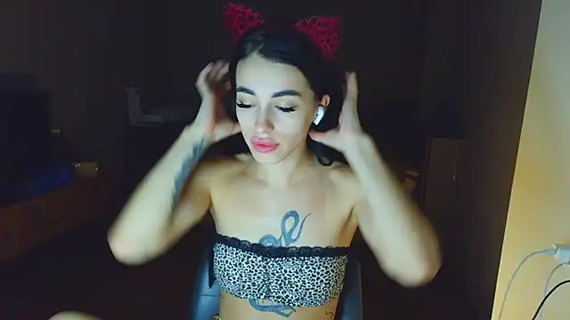 Snapshot of natali_elfie chatting on 07/03/26, 11:22 natali elfie online show from 07/03/26, 11:22
