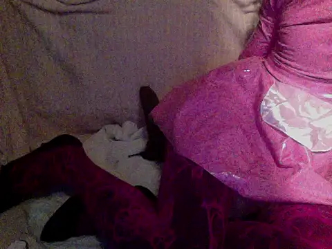 Snapshot of barbiegurl26 chatting on 07/23/26, 02:31 barbiegurl26 online show from 07/23/26, 02:31