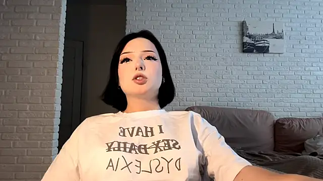 MiaLoon online show from 07/02/26, 01:50
