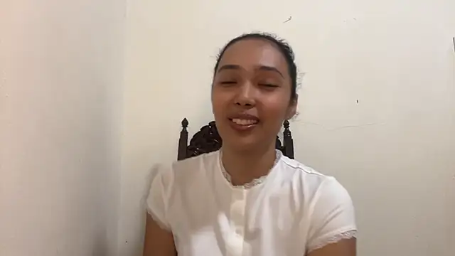 Snapshot of FlorettaBuhl chatting on 07/03/26, 01:17 FlorettaBuhl online show from 07/03/26, 01:17