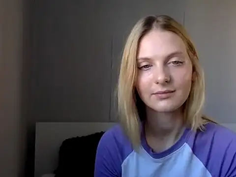 Snapshot of CassieHeart chatting on 07/14/26, 12:44 CassieHeart online show from 07/14/26, 12:44