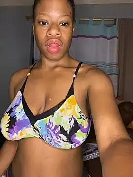 Snapshot of Milaybrey chatting on 07/03/26, 03:57 Milaybrey online show from 07/03/26, 03:57