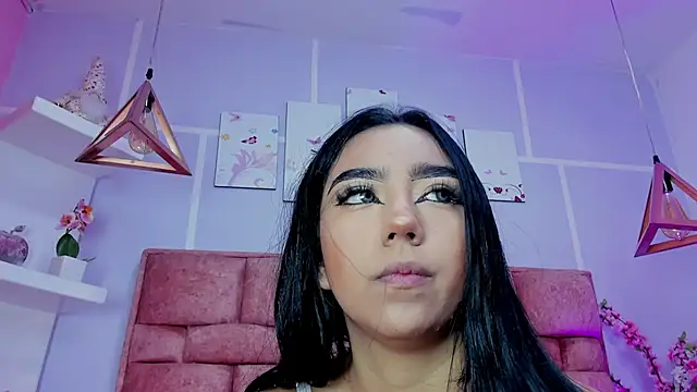 evelyn noa online show from 07/11/26, 04:04