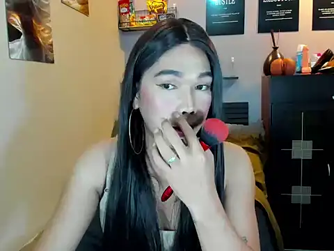 Snapshot of Foxybitch_megan chatting on 07/07/26, 09:19 Foxybitch megan online show from 07/07/26, 09:19