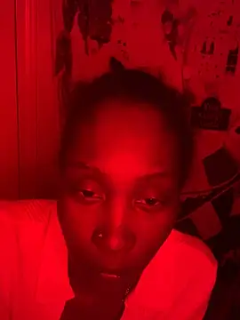 Snapshot of blaquebeauty chatting on 07/04/26, 03:02 blaquebeauty online show from 07/04/26, 03:02