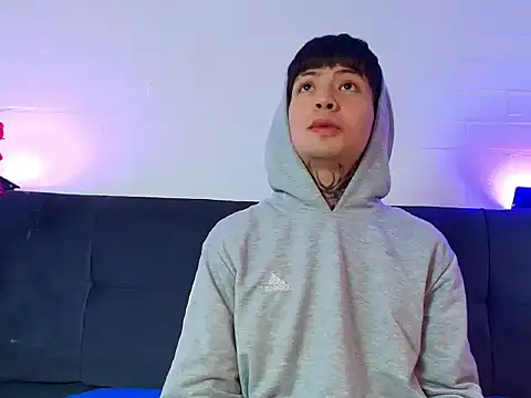 Skylen Snow online show from 07/07/26, 03:09