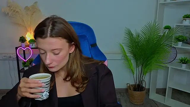 EliseWeeks online show from 07/14/26, 10:21