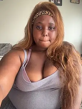 CurvySirenn online show from 07/16/26, 09:10