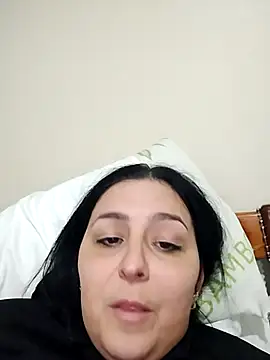 Snapshot of valeria1883 chatting on 07/07/26, 04:04 valeria1883 online show from 07/07/26, 04:04