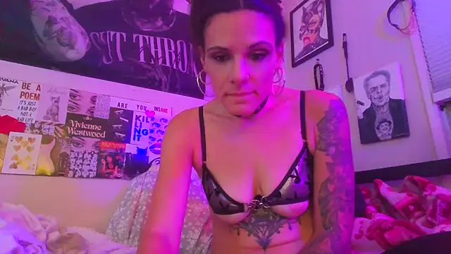 Snapshot of BabyxxSin chatting on 07/20/26, 05:11 BabyxxSin online show from 07/20/26, 05:11