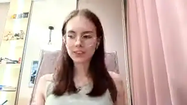 Snapshot of BrawAlly chatting on 07/08/26, 10:53 BrawAlly online show from 07/08/26, 10:53