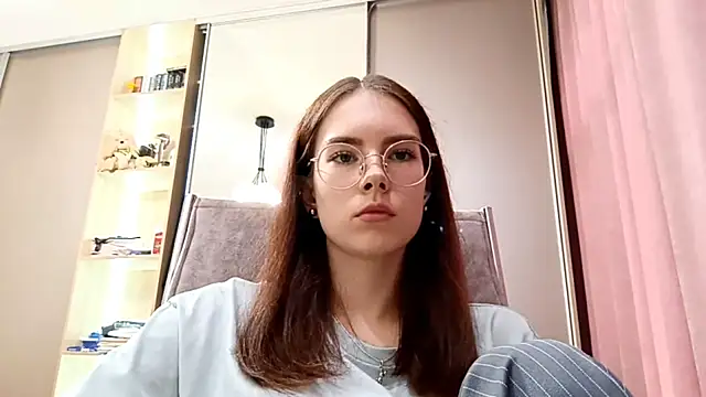 Snapshot of BrawAlly chatting on 07/11/26, 10:07 BrawAlly online show from 07/11/26, 10:07