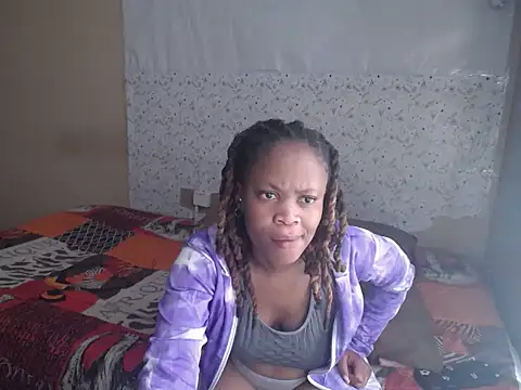 Snapshot of EssenceChubby chatting on 07/08/26, 10:09 EssenceChubby online show from 07/08/26, 10:09