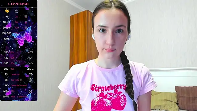Snapshot of Pink_Soda2 chatting on 07/10/26, 06:07 Pink Soda2 online show from 07/10/26, 06:07