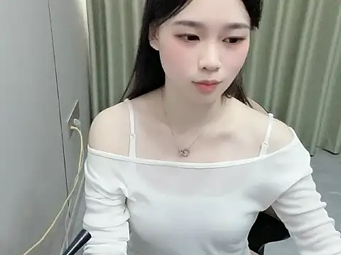 Snapshot of xm99m chatting on 07/08/26, 05:12 xm99m online show from 07/08/26, 05:12