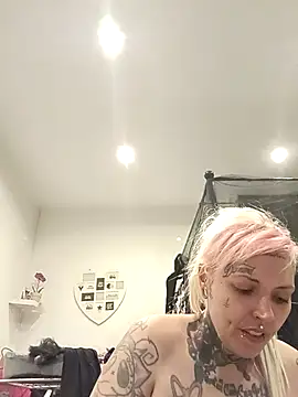 LilRhOse online show from 07/17/26, 10:36