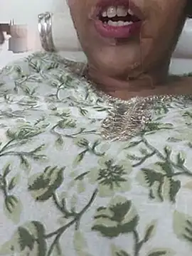 Snapshot of sharmilasingh89 chatting on 07/14/26, 07:35 sharmilasingh89 online show from 07/14/26, 07:35