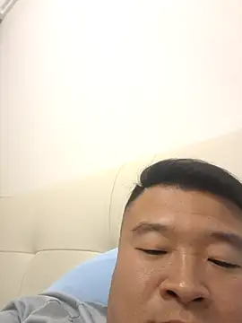 xiaowu2323 online show from 07/13/26, 12:52