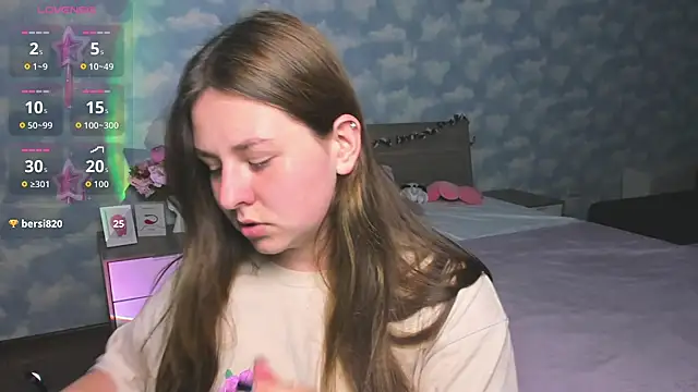 Snapshot of viktoriassecrets chatting on 07/09/26, 04:11 viktoriassecrets online show from 07/09/26, 04:11
